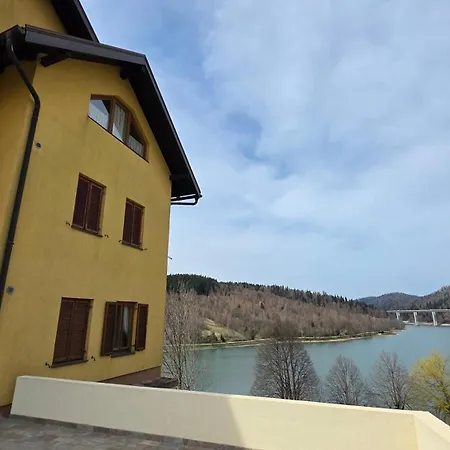 Lida U Centru Fuzina, Gorski Kotar * Fužine