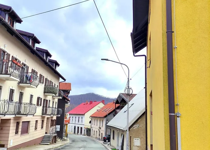 Lida U Centru Fuzina, Gorski Kotar 아파트 퓨지네