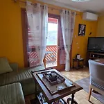 Lida U Centru Fuzina, Gorski Kotar Apartment *