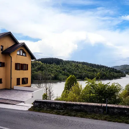 Lida U Centru Fuzina, Gorski Kotar شقة Fužine